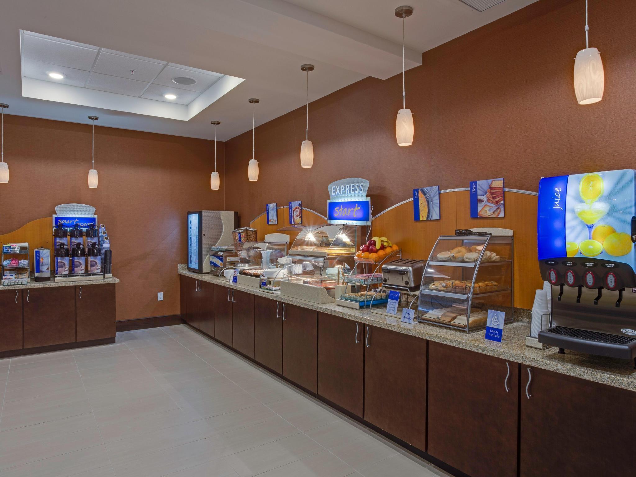 Holiday Inn Express Hotel & Suites Orlando East-Ucf Area By Ihg Alafaya Kültér fotó